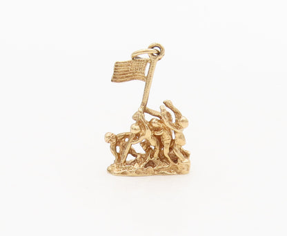 10K GOLD  Vintage Iwo Jima US Soldiers Raising USA Flag Drop Pendant  GP638