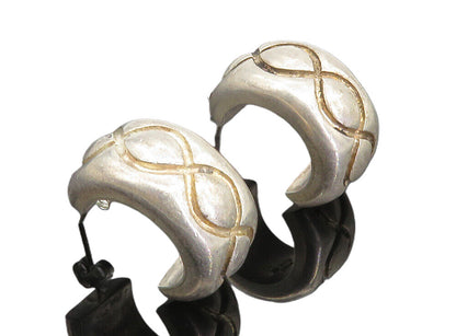 BARRA 925 Sterling Silver  Vintage Infinity Pattern JHoop Earrings  EG2947