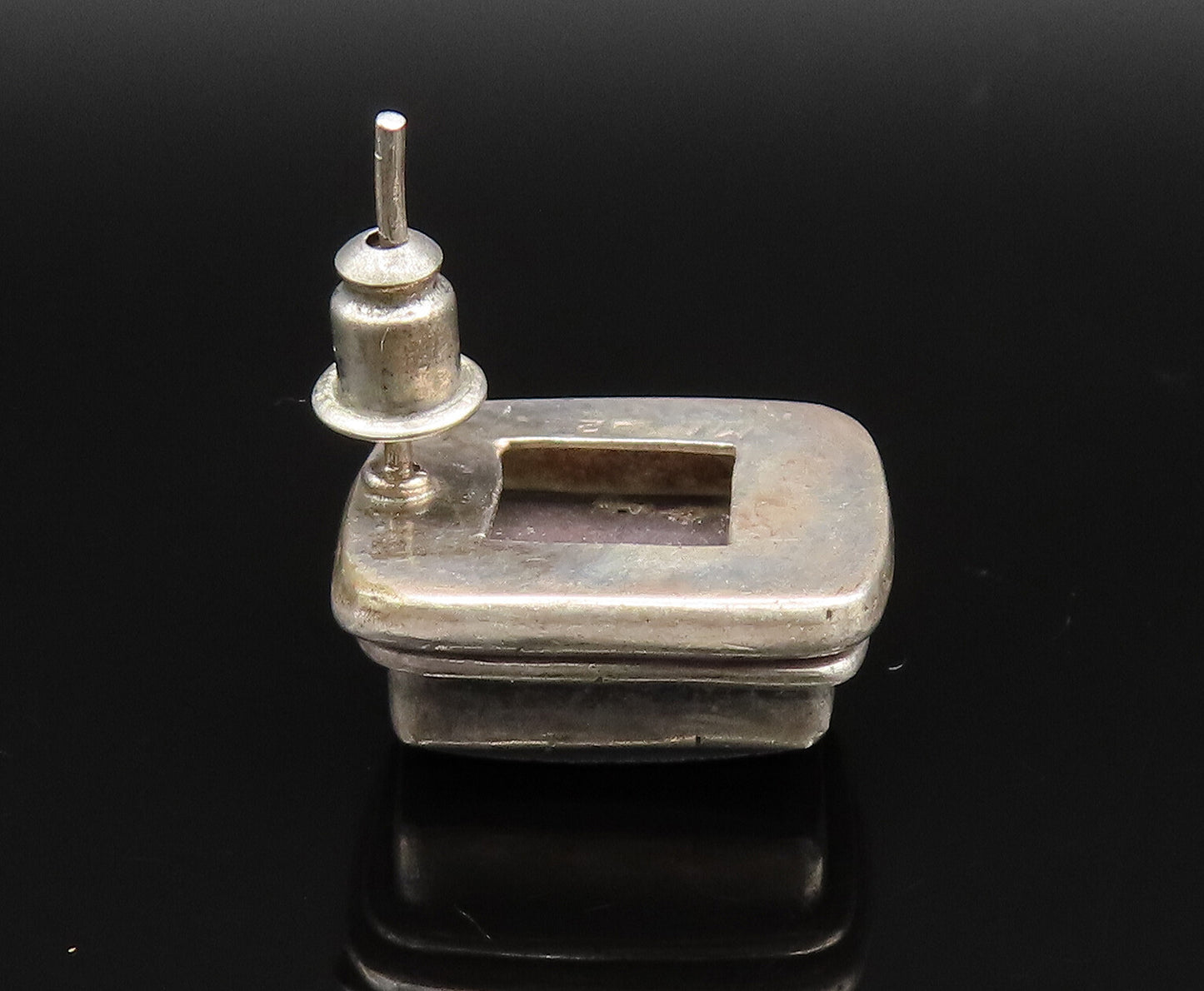 925 Sterling Silver  Vintage Inlaid Square Hematite Stud Earrings  EG11869