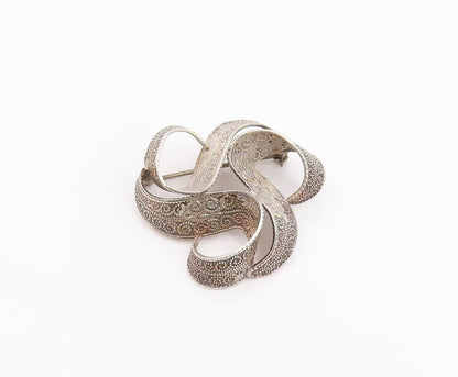 BEAU 925 Sterling Silver  Vintage Swirl Ribbon Design Brooch Pin  BP5767