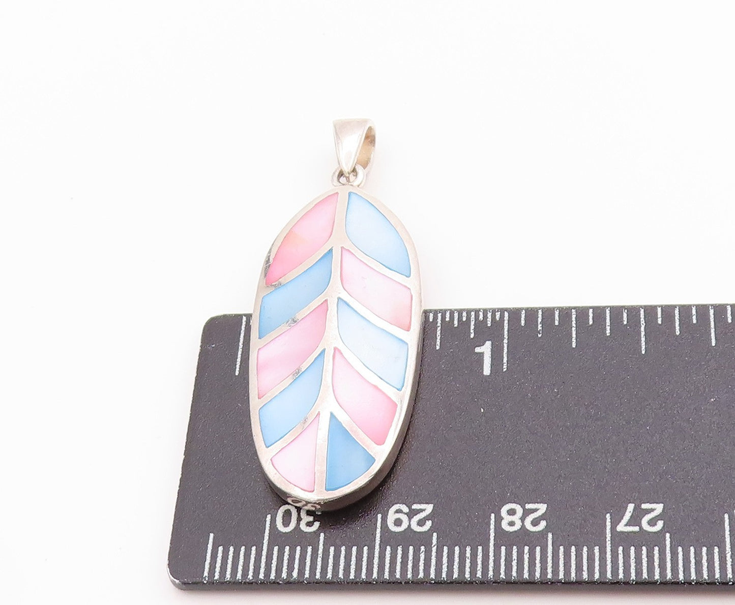 925 Sterling Silver Vintage Pendant Mother OF Pearl Inlay Leaf Design  PT24967