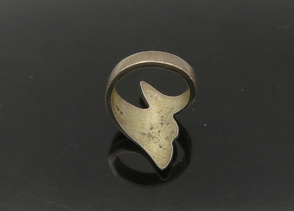925 Sterling Silver  Vintage Smooth Dark Tone Bypass Band Ring Sz 8  RG22495