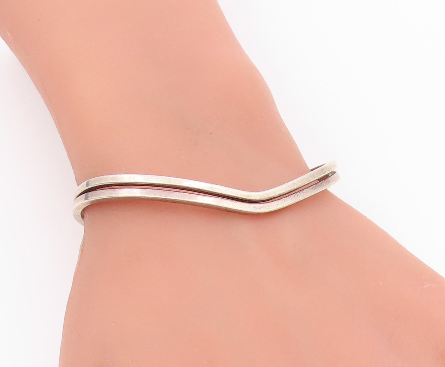 LAZZARI 925 Sterling Silver  Vintage Shiny Pointed Cuff Bracelet  BT9054
