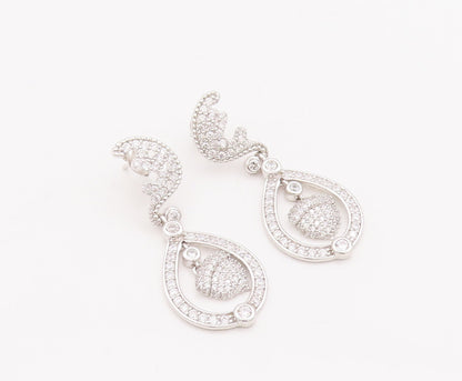 925 Sterling Silver Vintage Earrings Carved Dangling CZ Squirrel Nut  EG13018