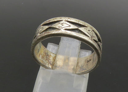 925 Sterling Silver  Vintage Shiny Oxidized Pattern Band Ring Sz 7  RG21836