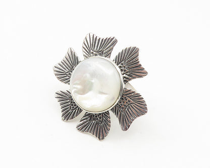 925 Sterling Silver  Mother Of Pearl Flower Motif Cocktail Ring Sz 7  RG11204
