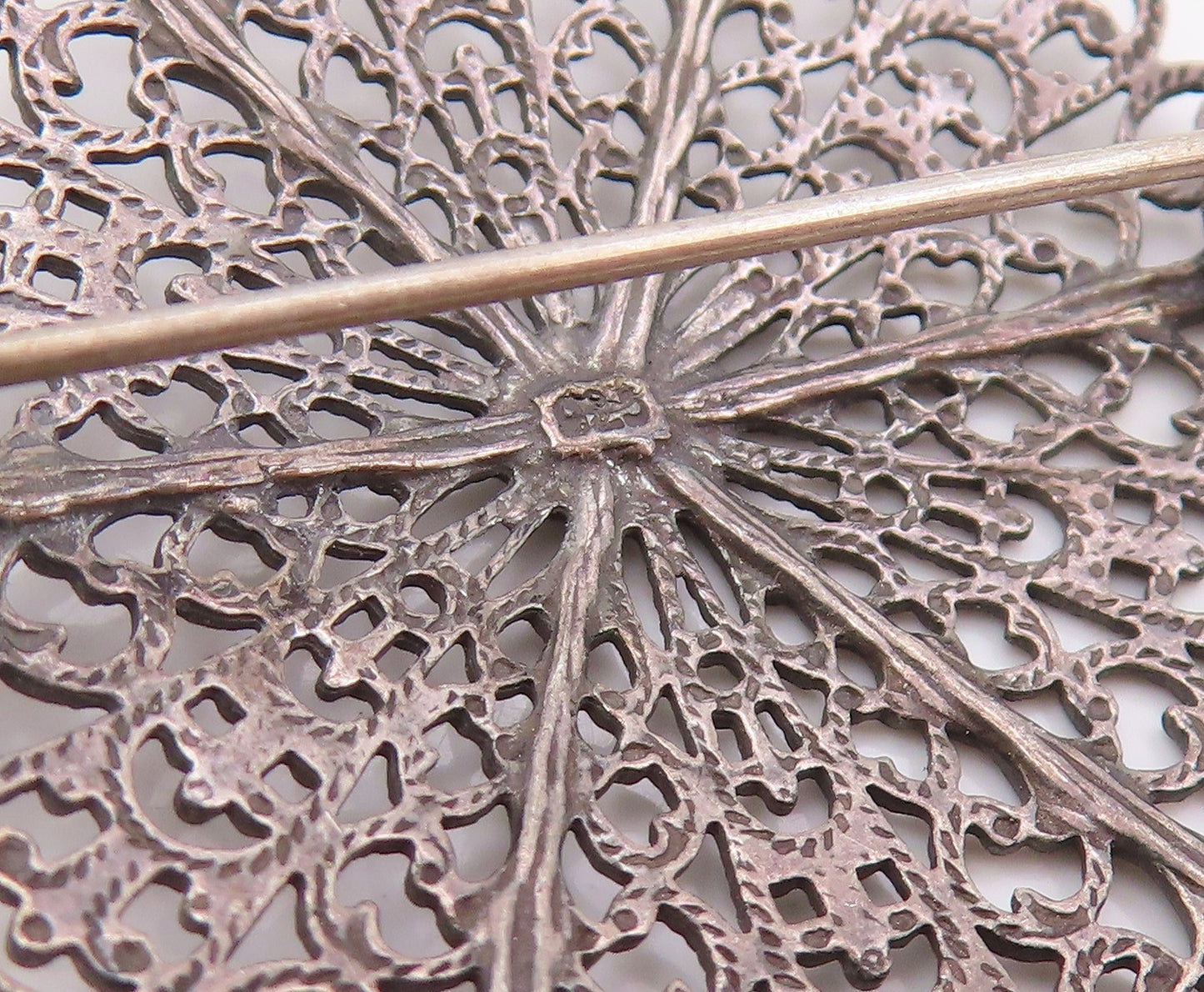 925 Sterling Silver Vintage Brooch Pin Topaz Intricate Floral Filigree  BP12384