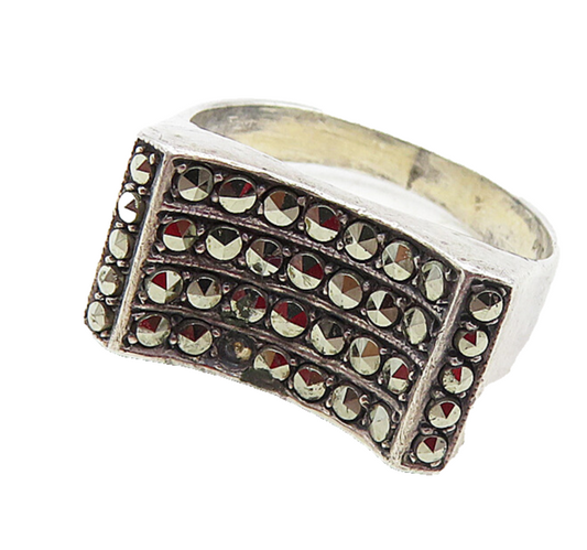 925 Sterling Silver  Vintage Marcasite Decorated Smooth Band Ring Sz 7  RG9370