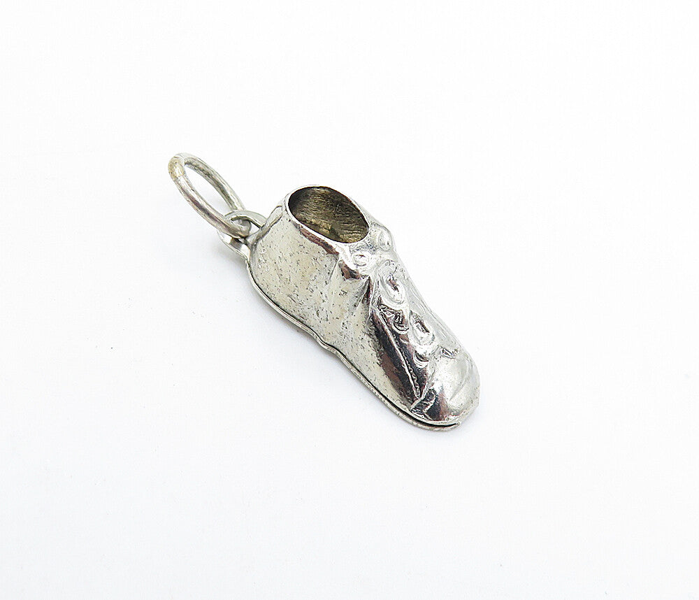 925 Sterling Silver  Vintage Petite Old Fashioned Shoe Motif Pendant  PT4944
