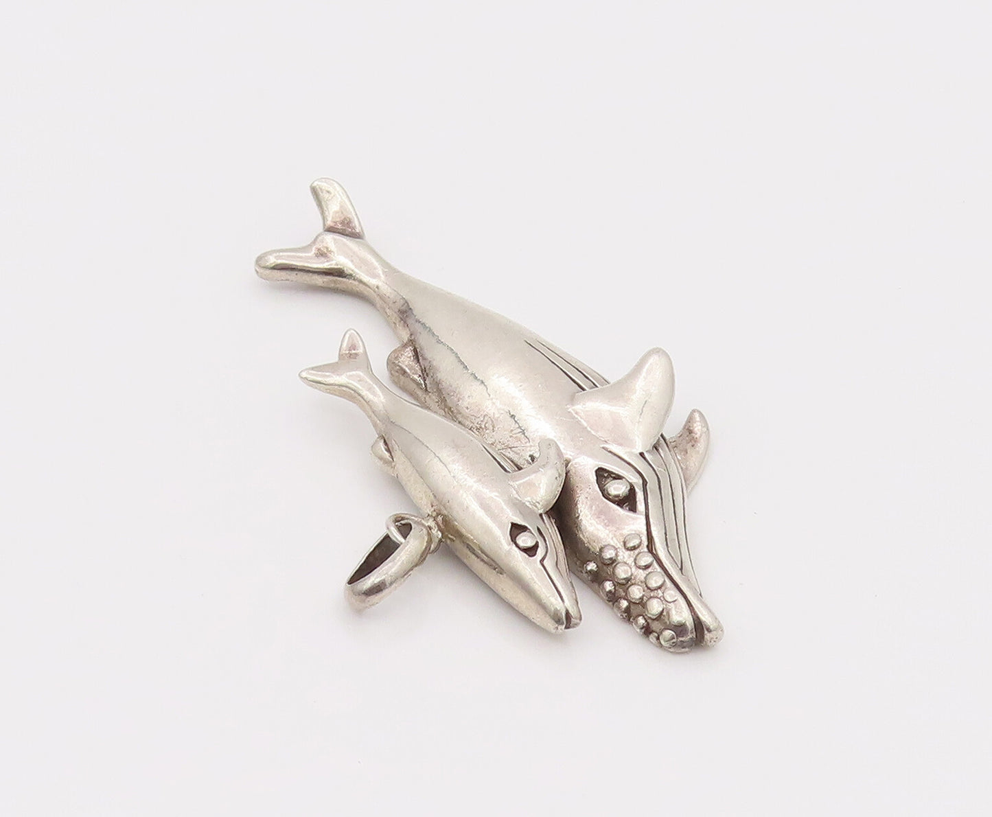 925 Sterling Silver  Vintage Baby & Mommy Swimming Whale Pendant  PT22185