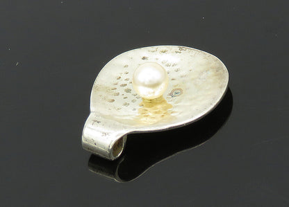 925 Sterling Silver  Vintage Freshwater Pearl Shiny Hammered Pendant  PT16353