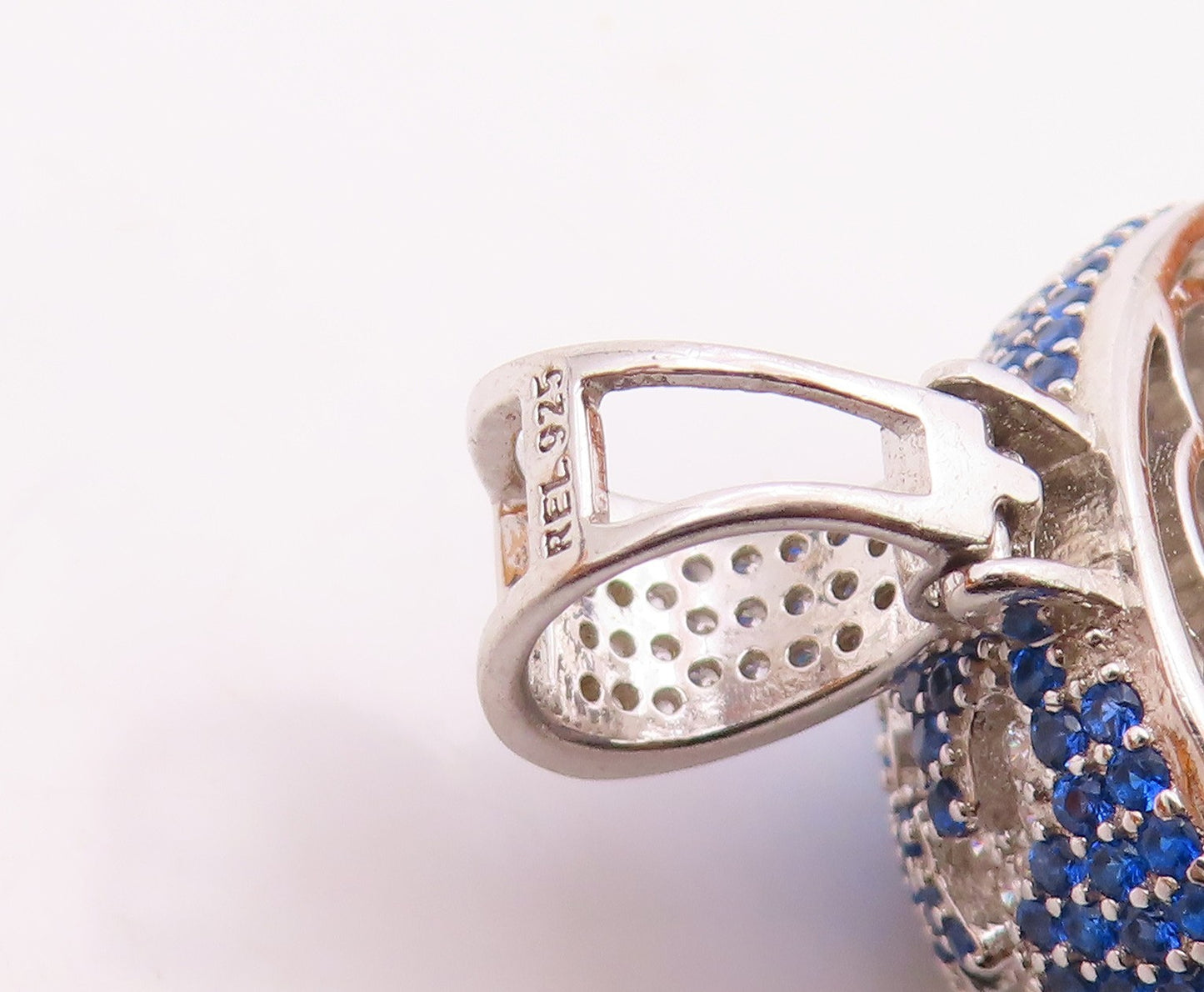 925 Silver  Vintage Cubic Zirconia & Topaz World In Hand Pendant  PT18980