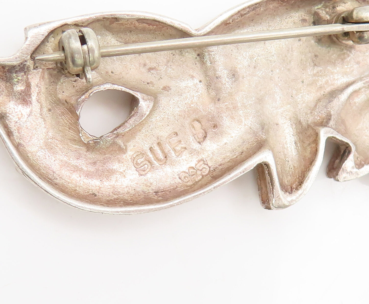 925 Sterling Silver Vintage Brooch Pin Carved Swimming Dolphin's Family  BP10609