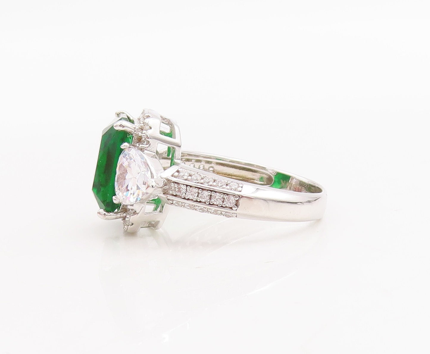 925 Sterling Silver Vintage Ring Rectangle Cut Peridot Triangle CZ Sz 7  RG29020