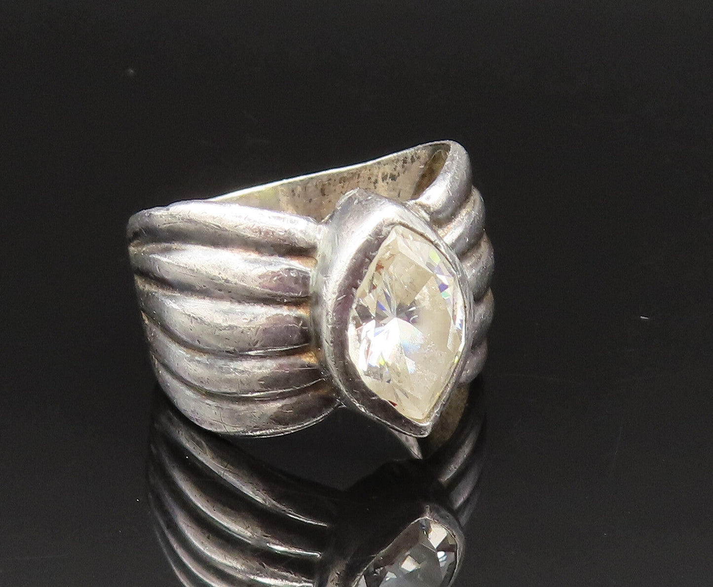 925 Silver  Vintage Marquise Cubic Zirconia Ribbed Band Ring Sz 8.5  RG25664