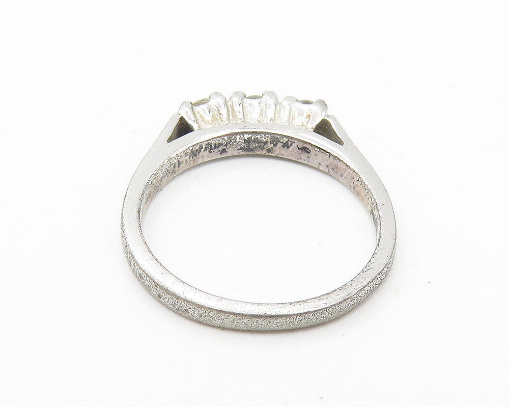 AVON 925 Sterling Silver  Petite Prong Set Topaz Shiny Band Ring Sz 6  RG10787