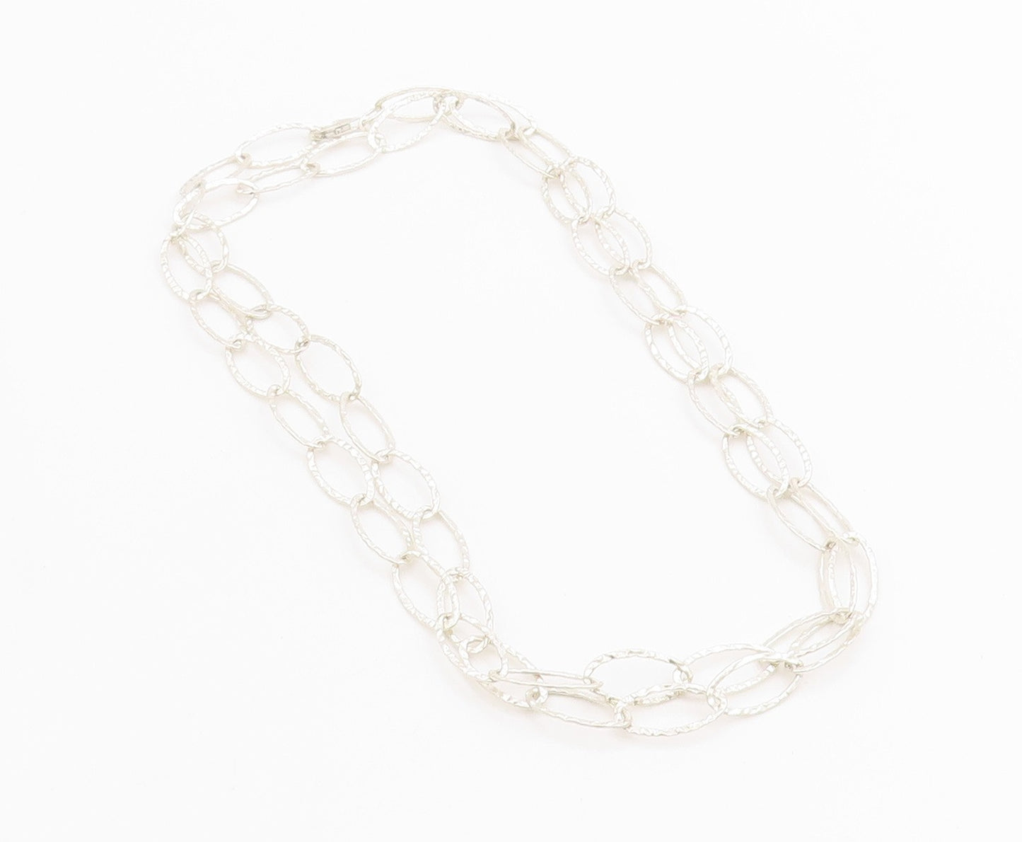 925 Sterling Silver Vintage Necklace Hammered Oval Linked Hoops Chain  NE4625