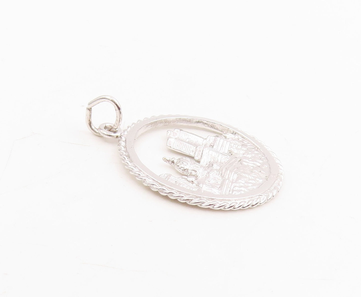 925 Sterling Silver Vintage Pendant Montreal Cityscape Souvenir Charm  PT25757