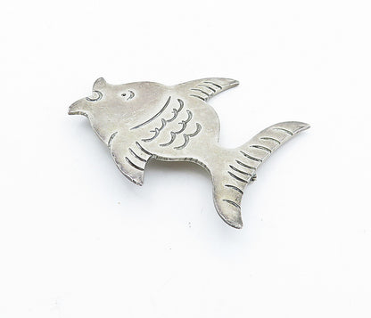 MEXICO 925 Sterling Silver  Vintage Dark Tone Swimming Fish Brooch Pin  BP2748