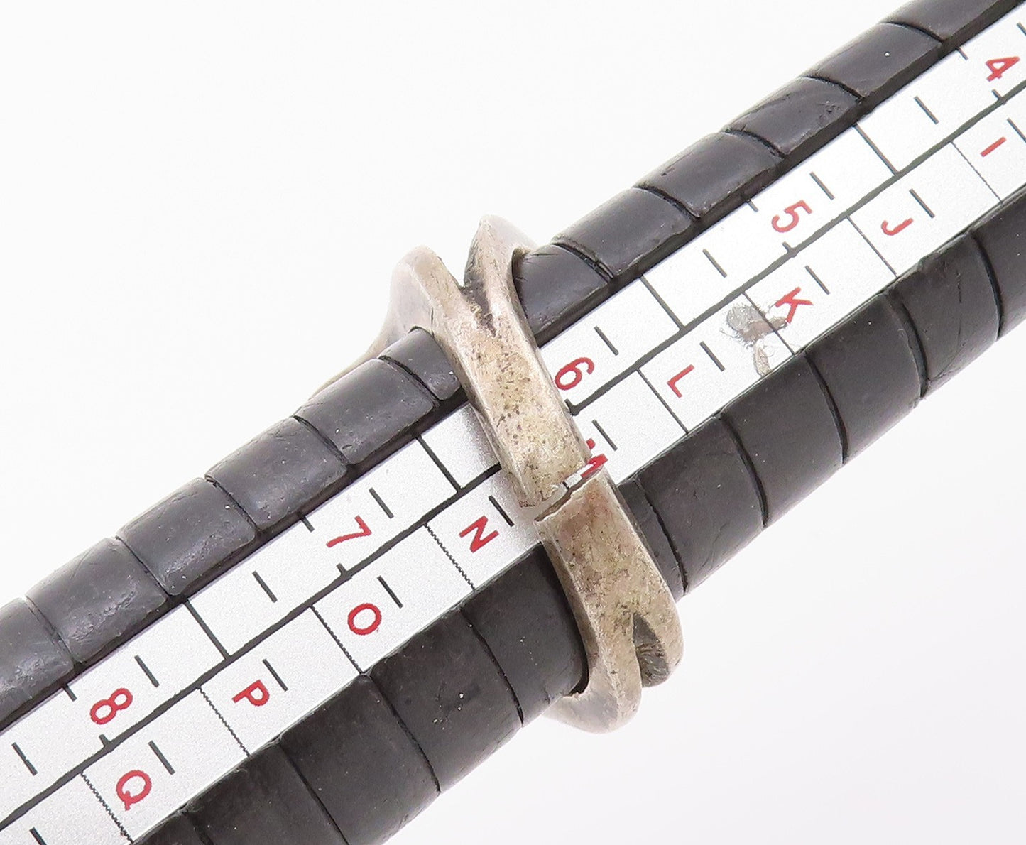 925 Sterling Silver Vintage Ring Dark Tone Brutalist Cutout  Sz 6  RG32396