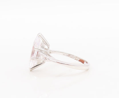 925 Sterling Silver Vintage Ring Marquise Cut & CZ Side Stones   Sz 7  RG29806