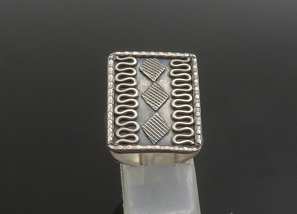 MIDDLE EAST 925 Silver   Vintage Swirl Adjustable Band Ring Sz 8.5  RG23389