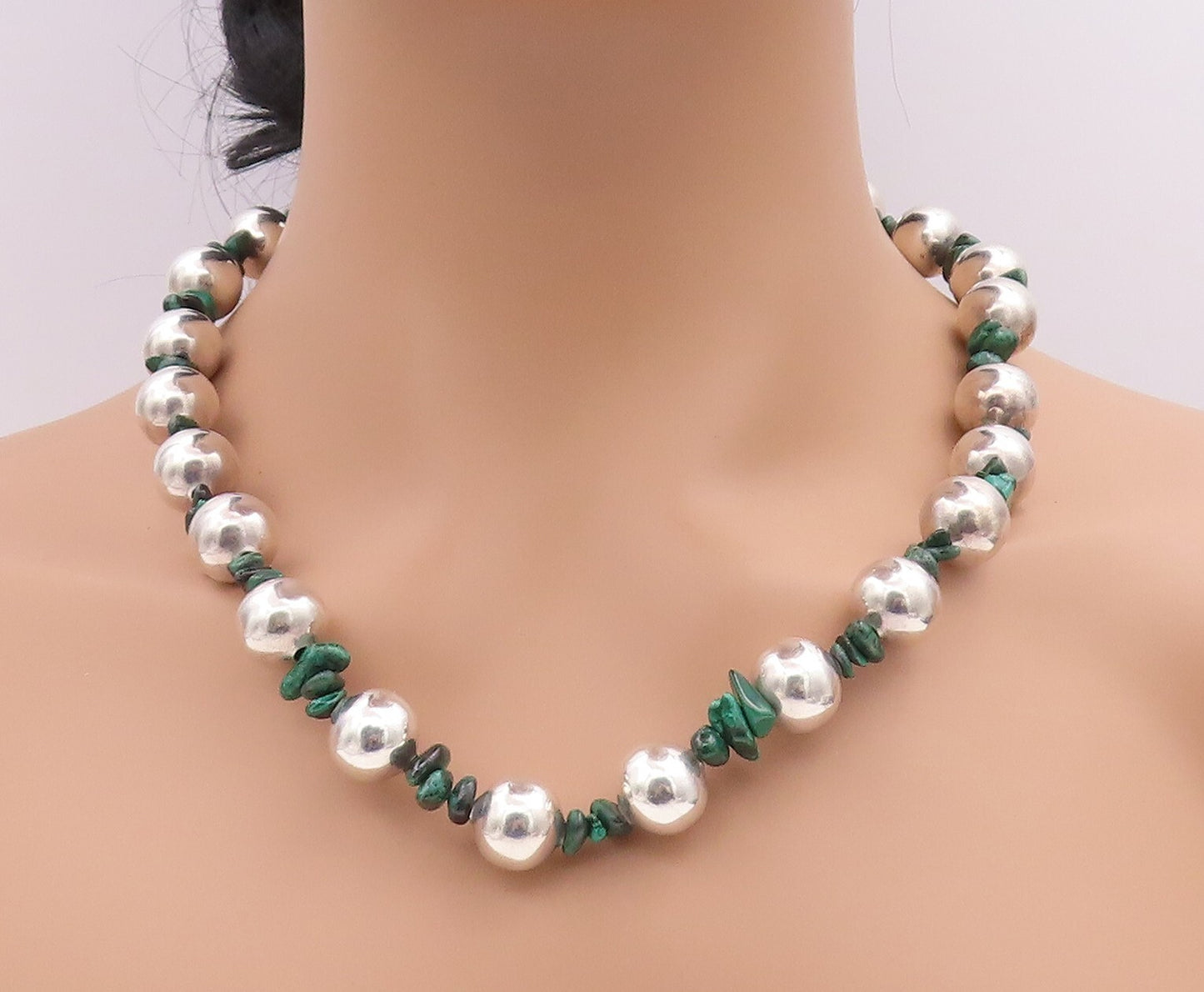 925 Sterling Silver Vintage Necklace MEXICO Beads & Malachite  NE4475
