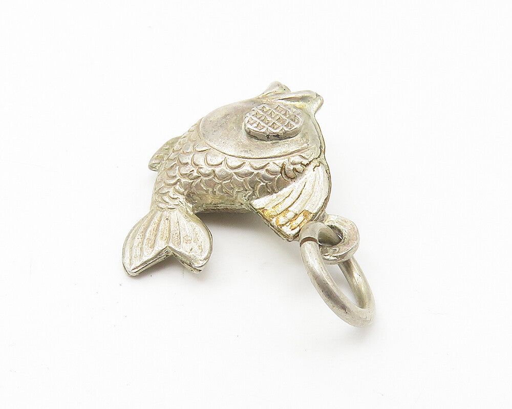 925 Sterling Silver  Vintage Petite Hollow Fish Etched Detail Pendant  PT8579