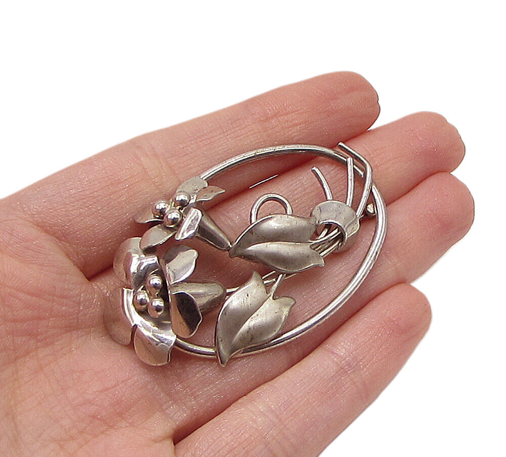 BB 925 Sterling Silver  Vintage Sculpted Floral Brooch Pin  BP1058