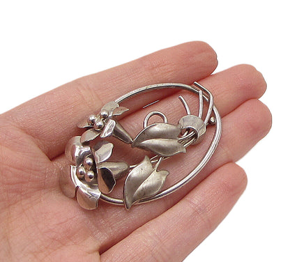 BB 925 Sterling Silver  Vintage Sculpted Floral Brooch Pin  BP1058