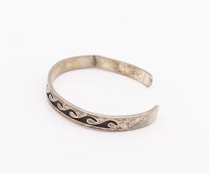 925 Sterling Silver Vintage Bracelet NAVAJO Swirly Waves Carved Cuff  BT10472