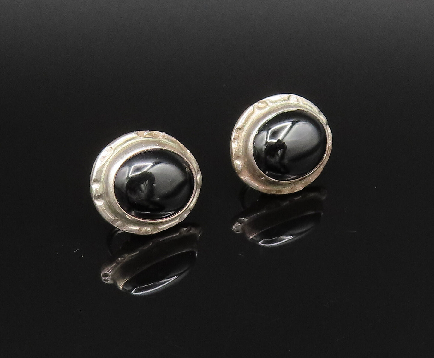 925 Sterling Silver  Vintage Cabochon Black Onyx Stud Earrings  EG12062