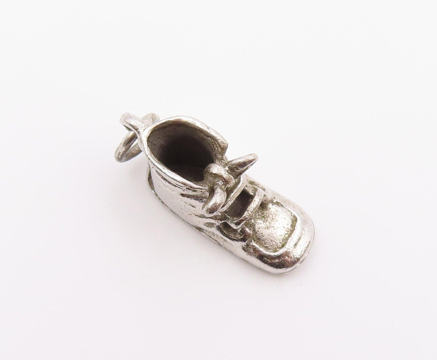 925 Sterling Silver  Vintage Old Fashioned Boot Shoe Shiny Pendant  PT18024