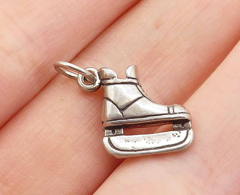 925 Sterling Silver  Vintage Petite Dark Tone Ice Skate Motif Pendant  PT4356