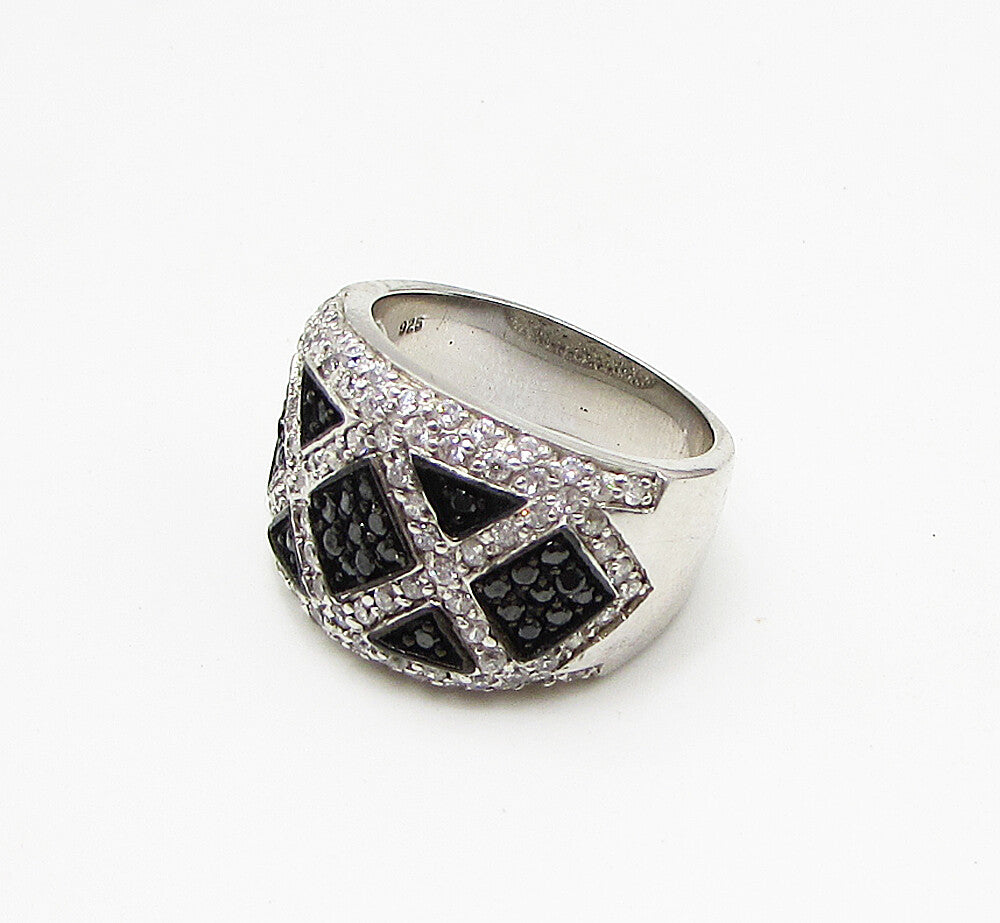 925 Sterling Silver  Sapphire & White Cubic Zirconia Band Ring Sz 6.5  RG2797