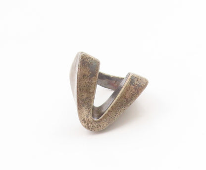 925 Sterling Silver Vintage Ring Modernist Letter V Initial Band Sz 5.5 RG35292
