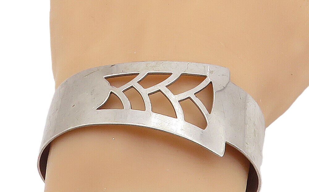 BALLOW 925 Sterling Silver  Vintage Cutout Detail Smooth Cuff Bracelet  BT3434