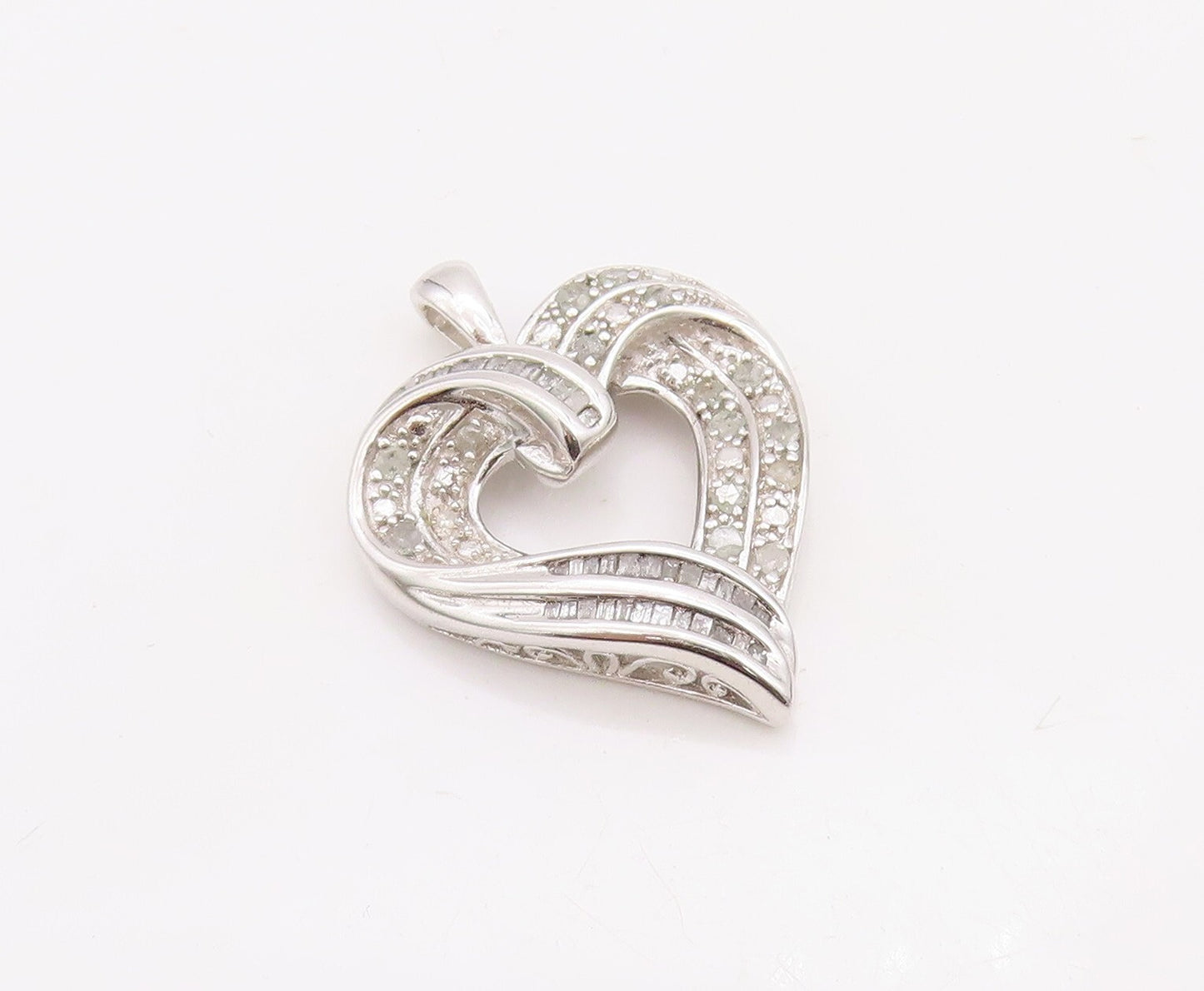 925 Sterling Silver Vintage Pendant Real Diamonds Inlay Cutout Heart  PT23508
