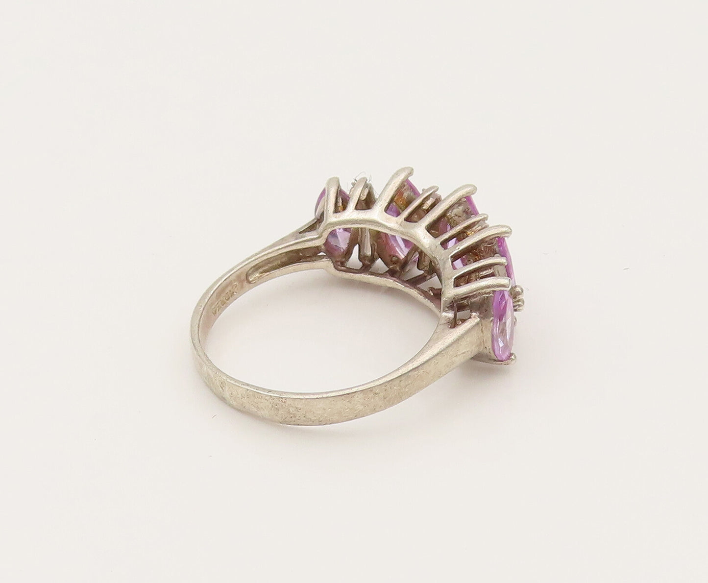 925 Silver  Vintage Dancing Purple Cubic Zirconia Five Stone Ring Sz 8 RG26445