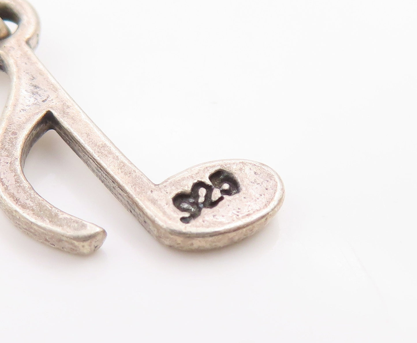 925 Sterling Silver  Vintage Shiny Petite Music Note Motif Pendant  PT19022