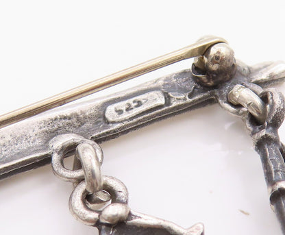 925 Sterling Silver Vintage Brooch Charming Hanging Winter Snow Skis  BP11787