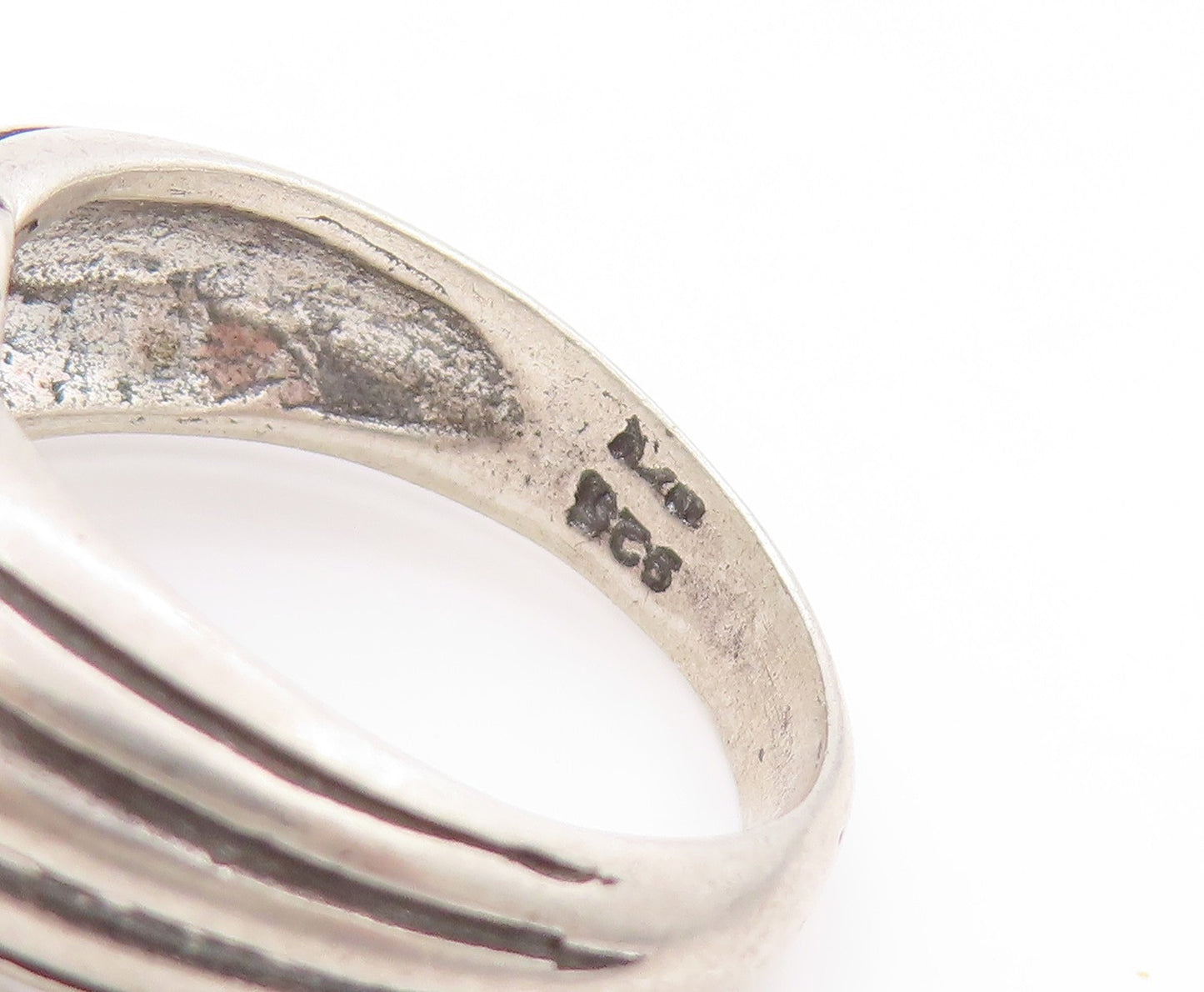 925 Sterling Silver Vintage Ring Dark Tone Grooved X Design  Sz 9  RG32963