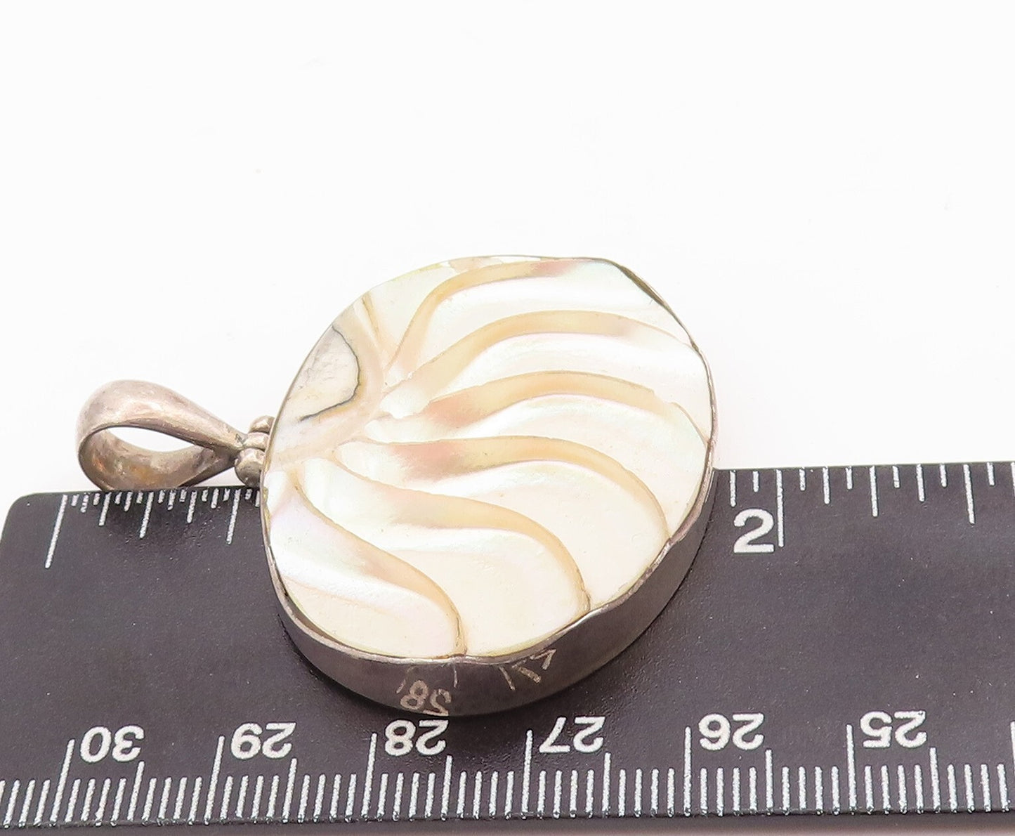 925 Sterling Silver Vintage Pendant Designer Fan Shaped Mother Of Pearls PT23339