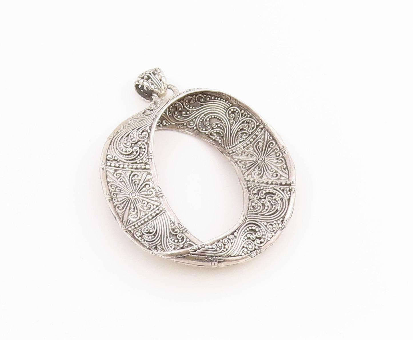 925 Sterling Silver Vintage Pendant Floral Intricate Weaver's Circle  PT25197