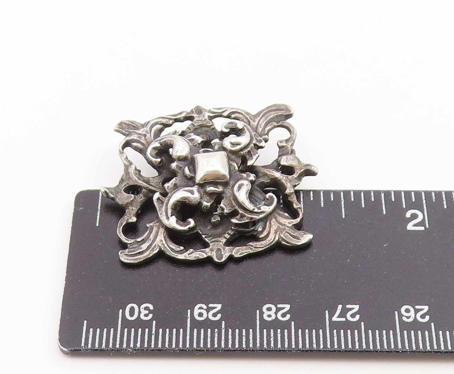 925 Sterling Silver Vintage Brooch Pin Classic Scrollwork Foliage Motif  BP12656