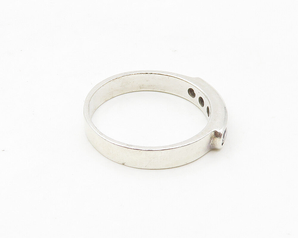925 Sterling Silver  Cubic Zirconia 5 Stone Smooth Band Ring Sz 8  RG17472