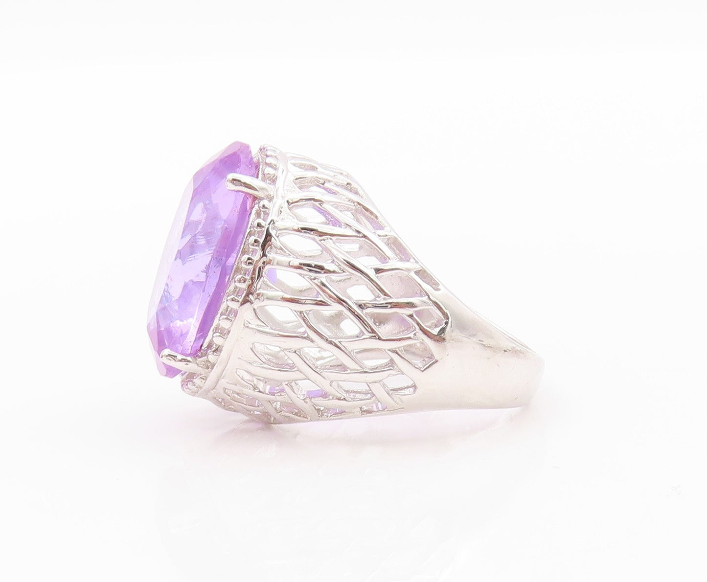 925 Sterling Silver Vintage Ring Cutout Band Oval Purple Gemstone  SZ 7  RG32230