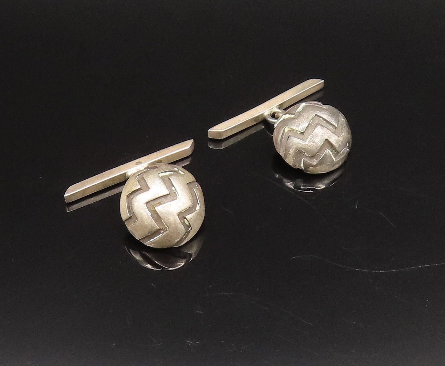925 Sterling Silver  Vintage Carved Wavy Lines Dome Chain Cuff Links  TR3423