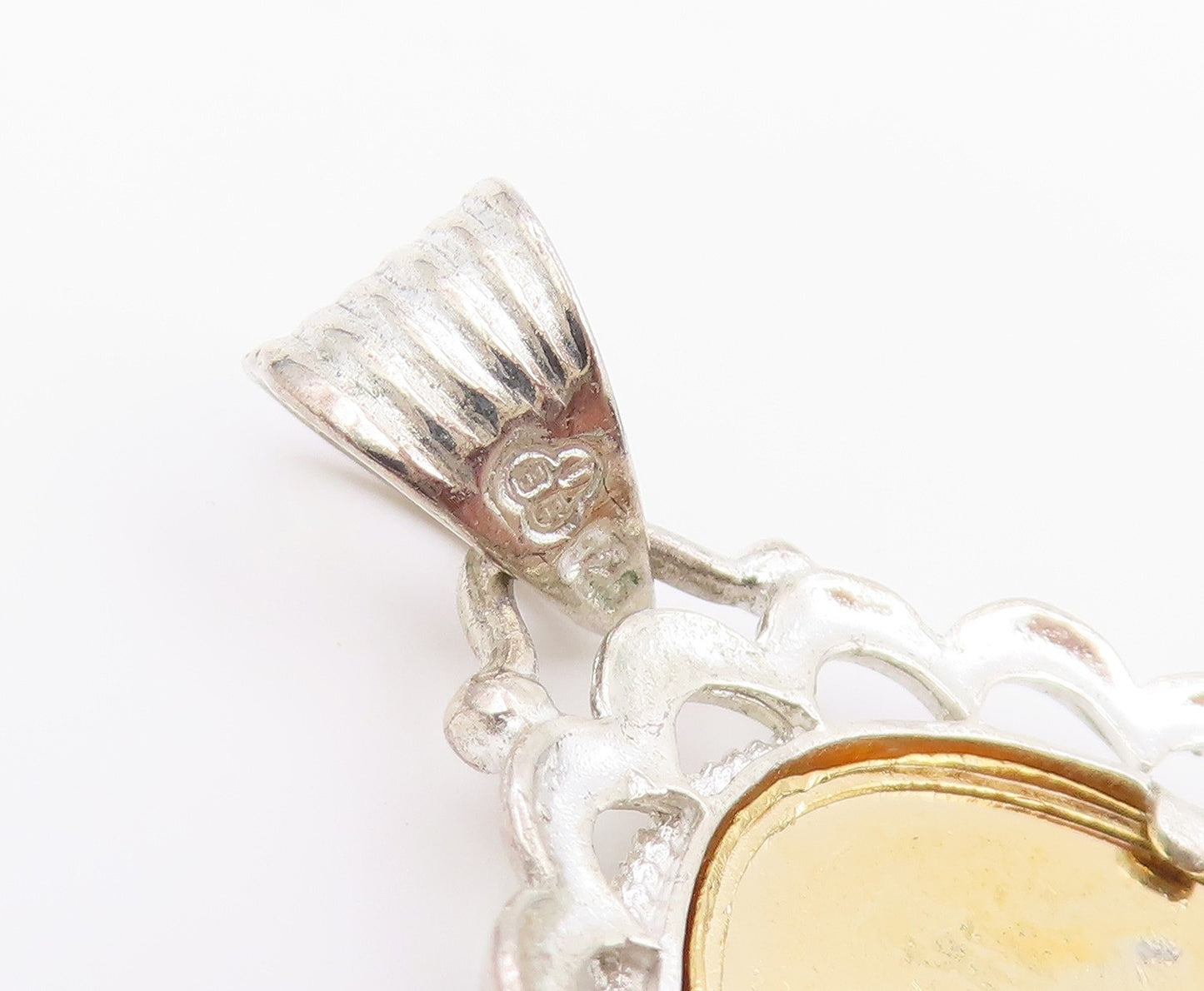 925 Sterling Silver Vintage Pendant Two Tone Scalloped Lady Cameo Charm  PT26445