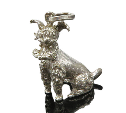 925 Sterling Silver  Vintage Shiny Sculpted Sitting Dog Pendant  PT12000